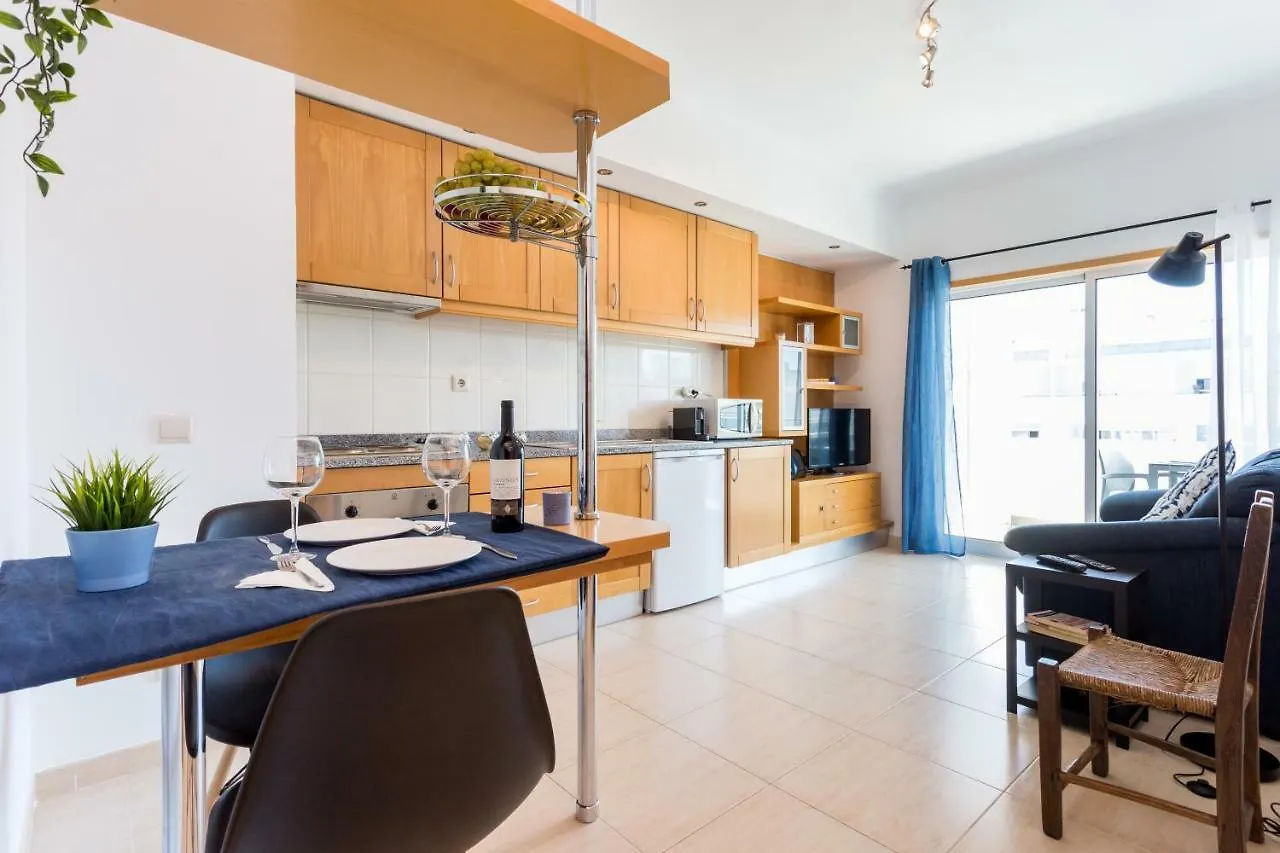 Behappy Top Floor Sunny Balcony With Relaxing Lounge 포르투갈