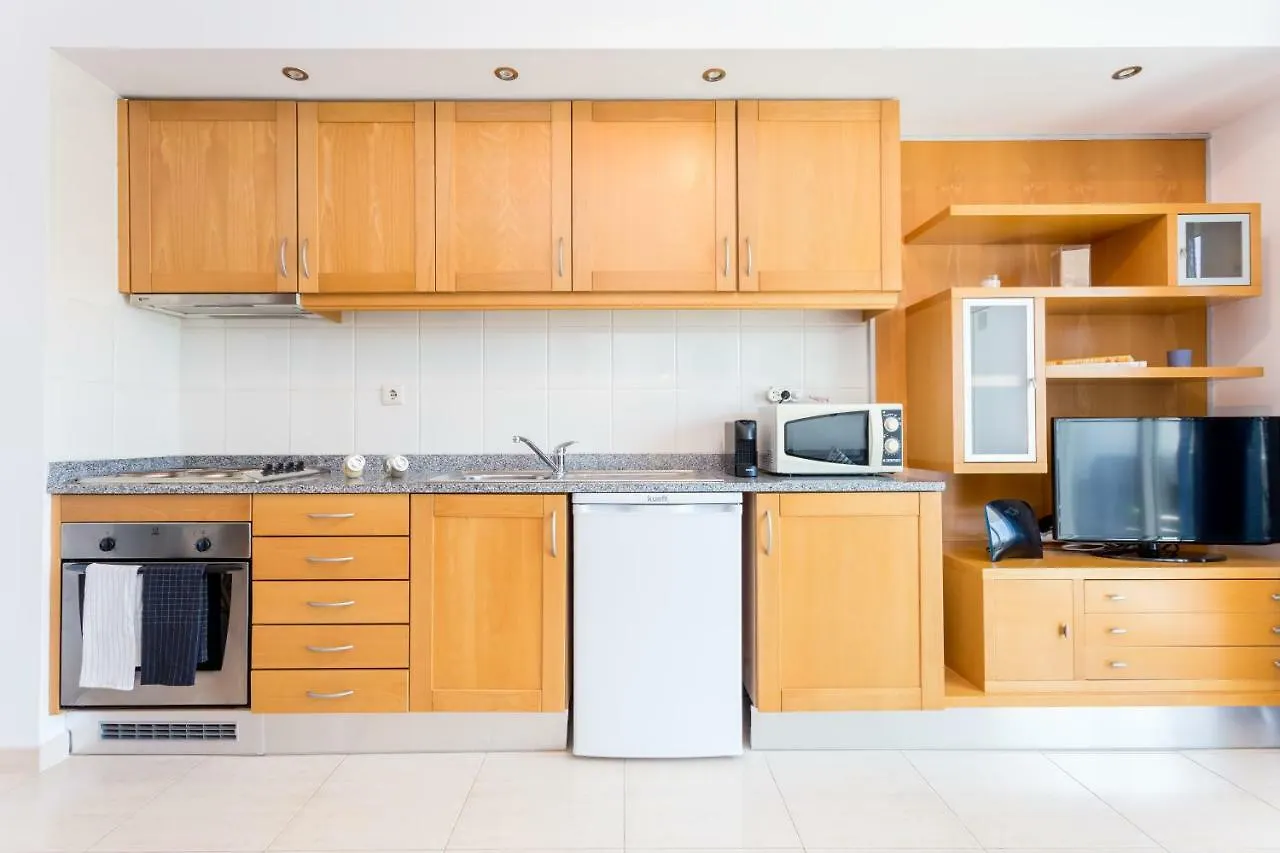Behappy Top Floor Sunny Balcony With Relaxing Lounge Apartment
