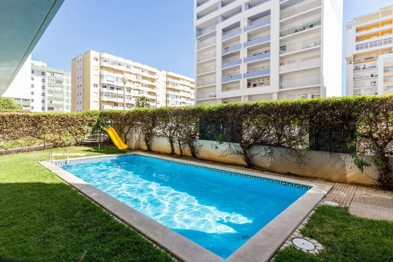 Behappy Top Floor Sunny Balcony With Relaxing Lounge